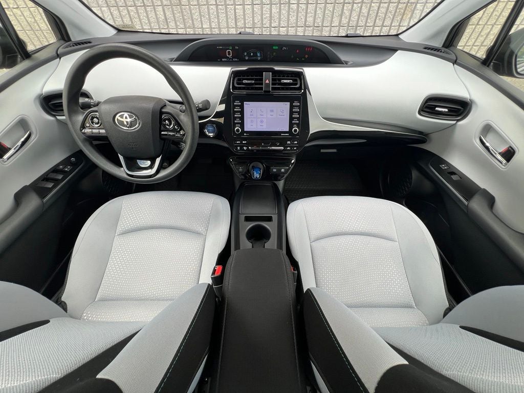 2022 Toyota Prius LE