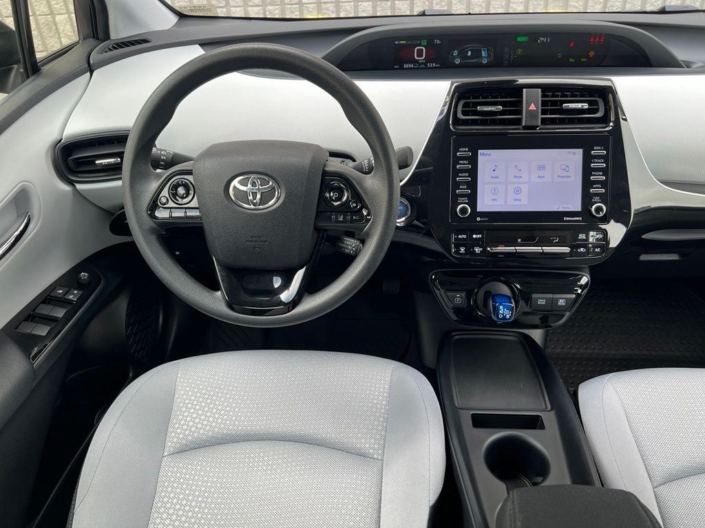 2022 Toyota Prius LE