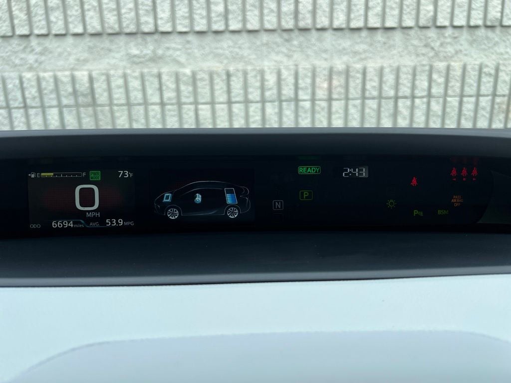 2022 Toyota Prius LE