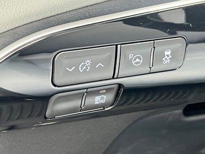 2022 Toyota Prius LE