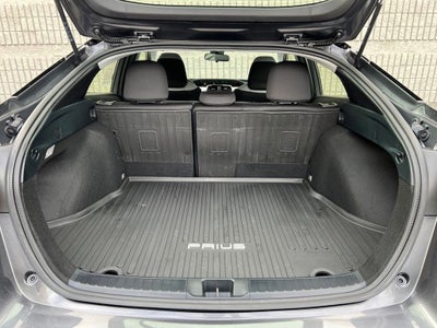 2022 Toyota Prius LE
