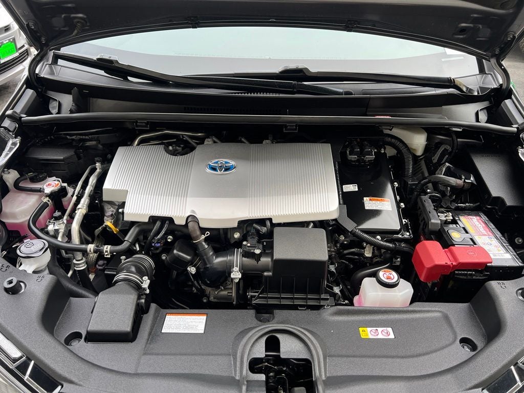 2022 Toyota Prius LE