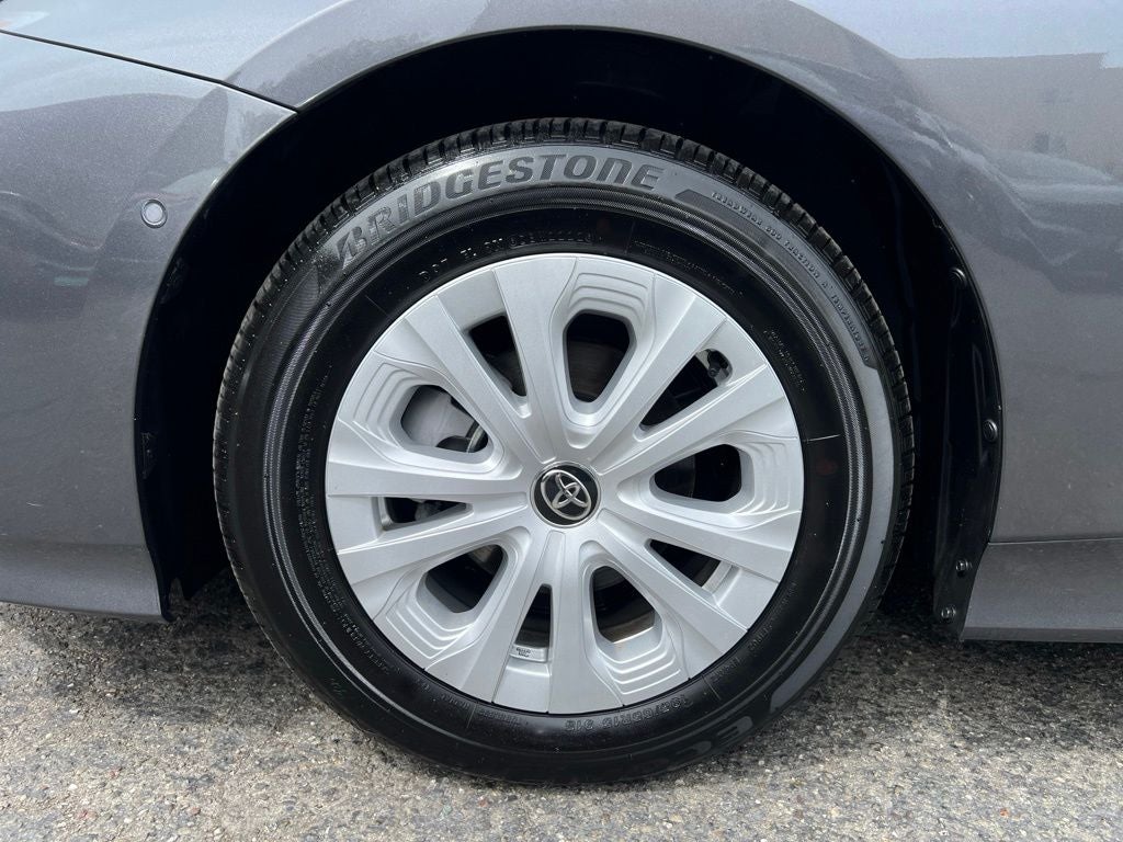 2022 Toyota Prius LE