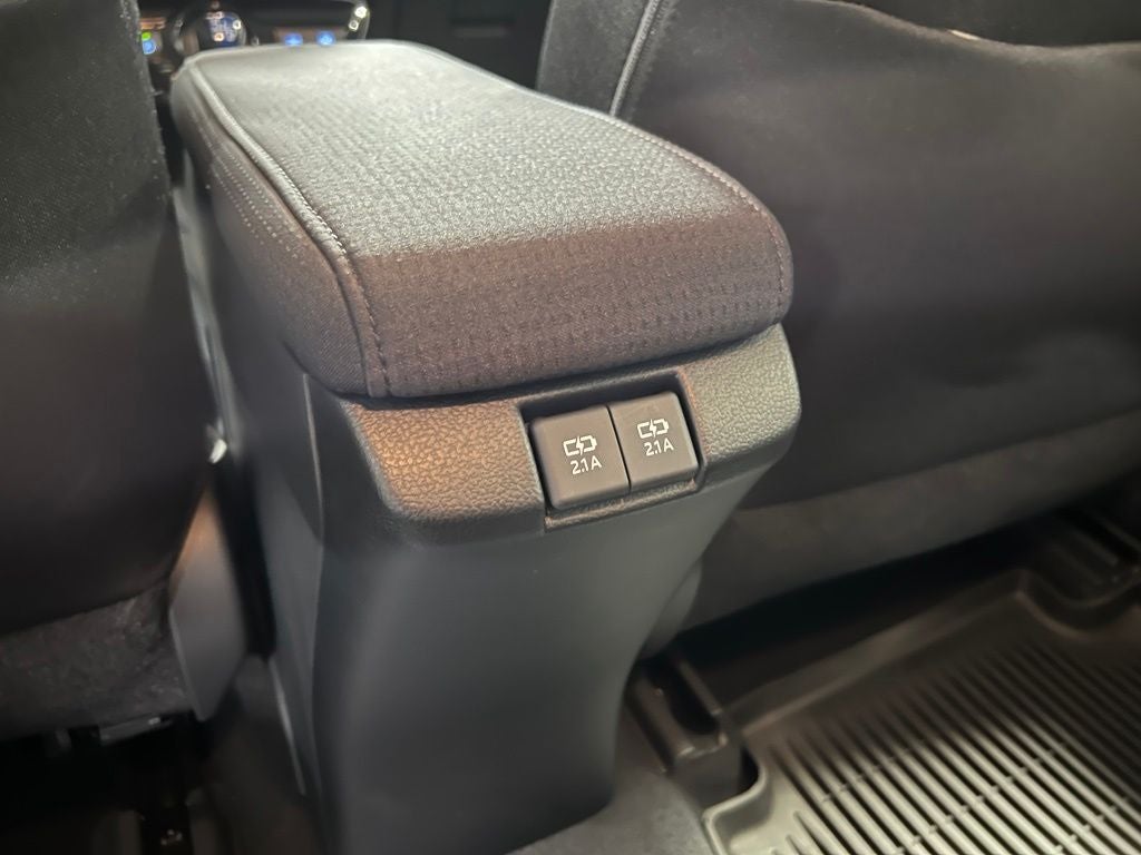 2022 Toyota Prius LE