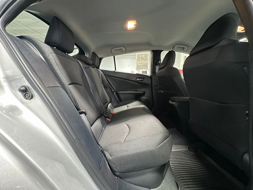 2022 Toyota Prius LE