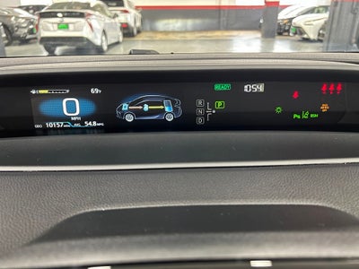 2022 Toyota Prius LE