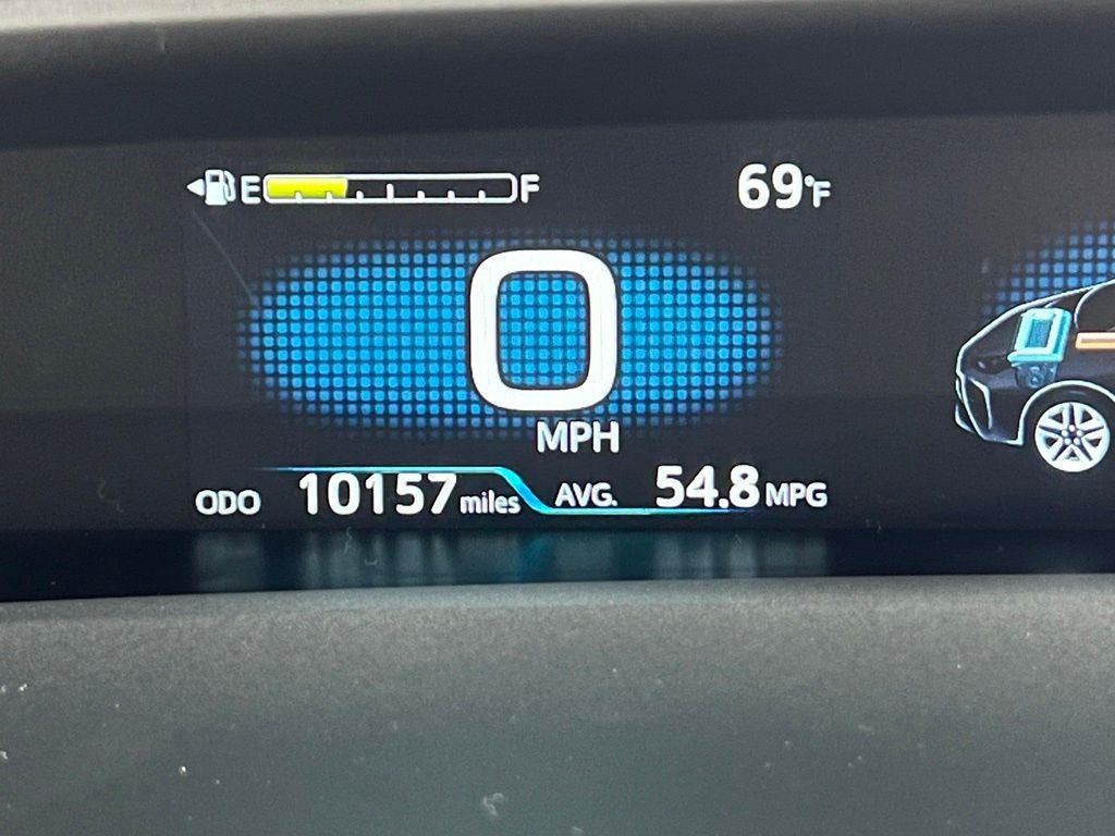 2022 Toyota Prius LE