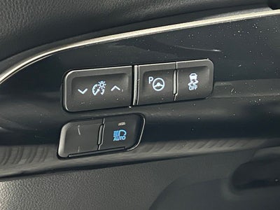 2022 Toyota Prius LE