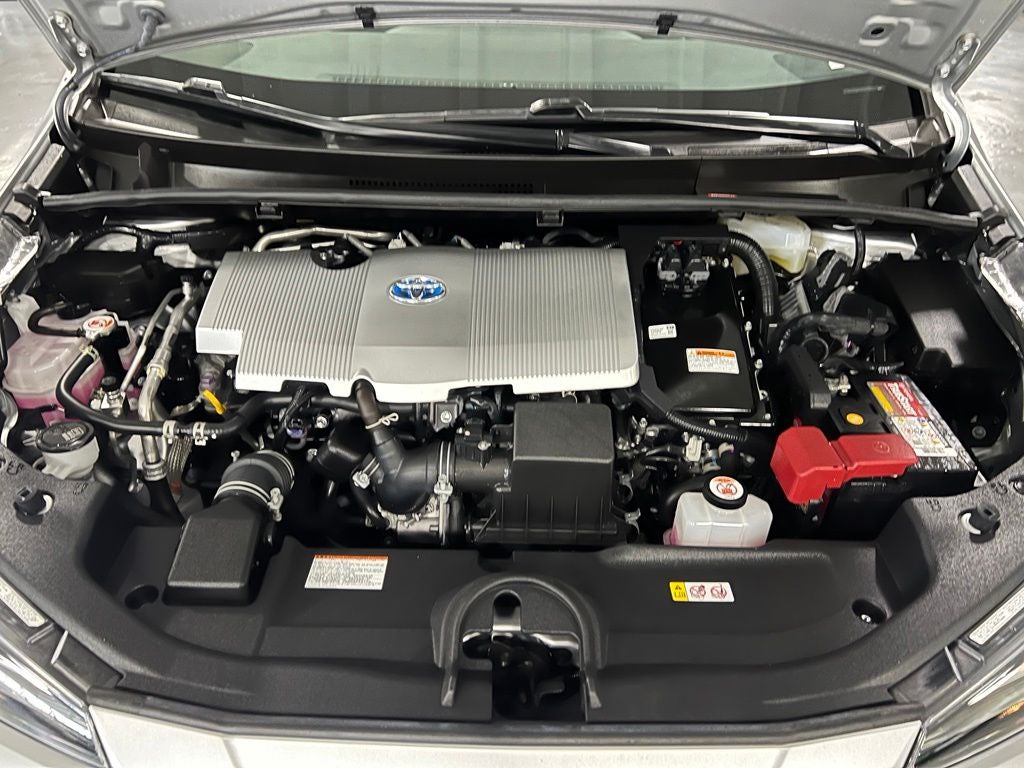 2022 Toyota Prius LE