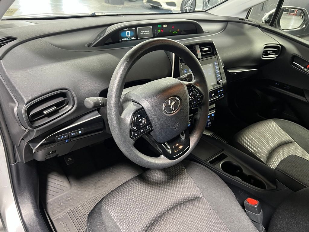 2022 Toyota Prius LE