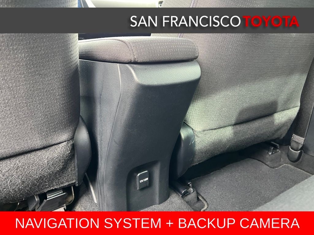 2016 Toyota Prius Three