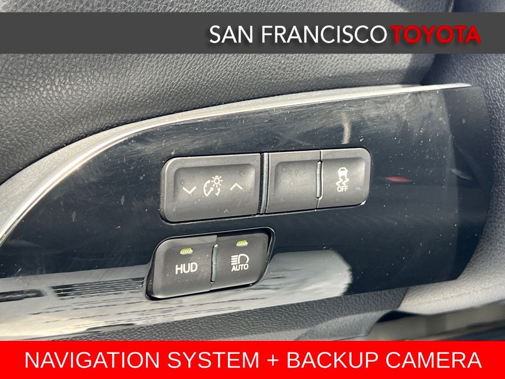 2016 Toyota Prius Three