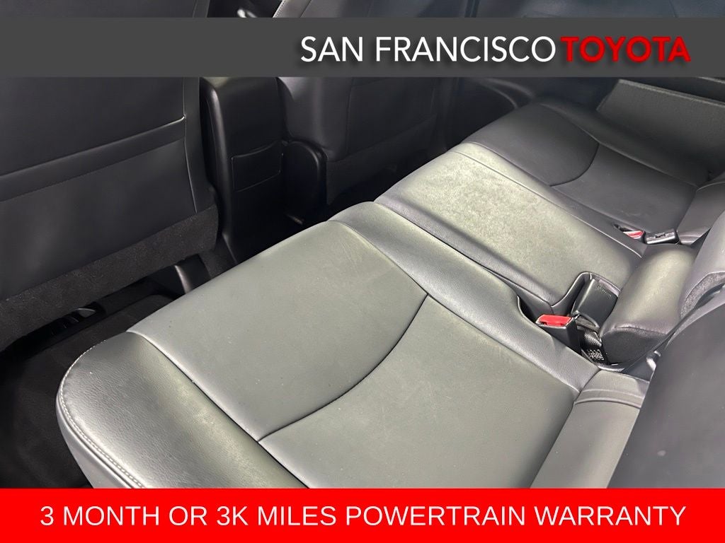 2015 Toyota Prius v Four