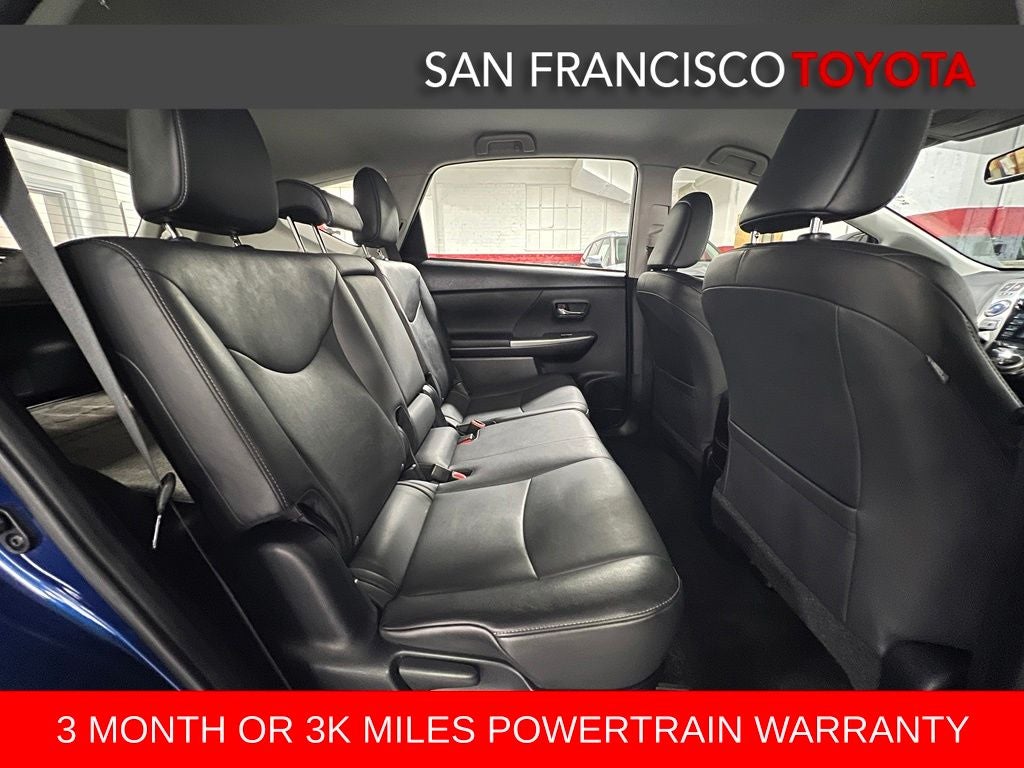 2015 Toyota Prius v Four