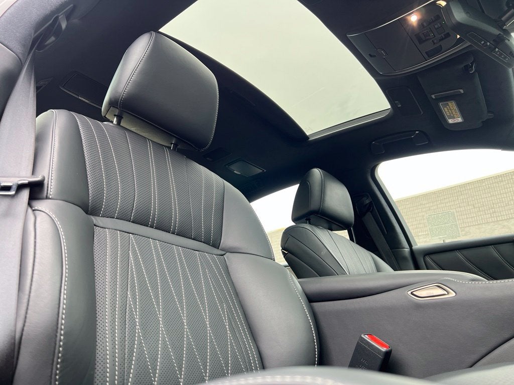 2022 Lexus LS 500h Base