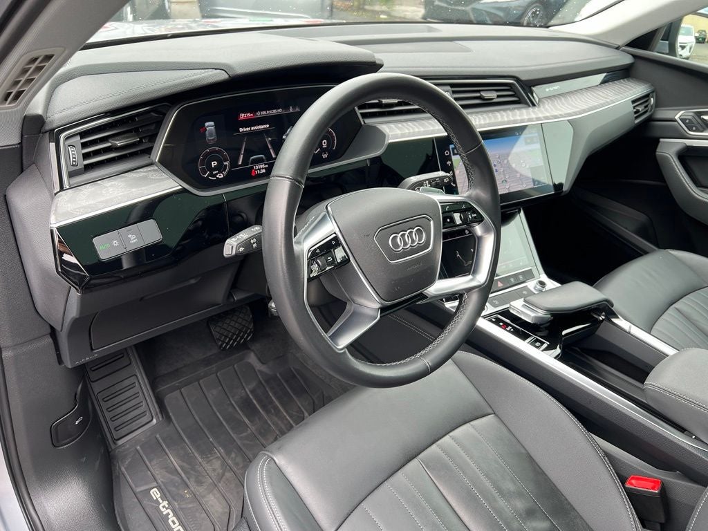 2022 Audi e-tron Premium quattro