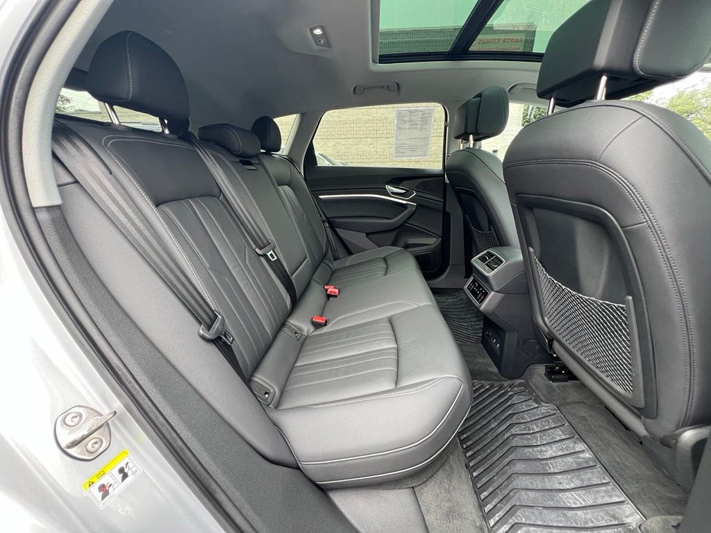 2022 Audi e-tron Premium quattro