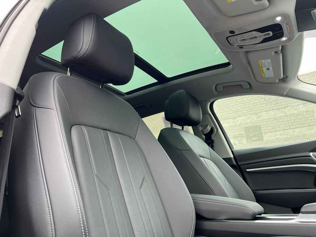 2022 Audi e-tron Premium quattro