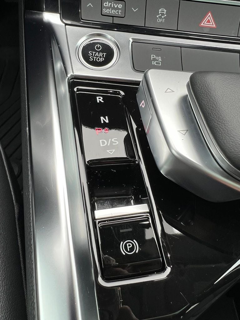 2022 Audi e-tron Premium quattro