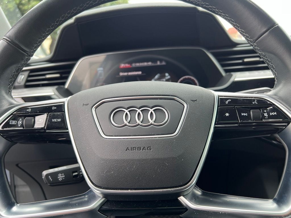 2022 Audi e-tron Premium quattro