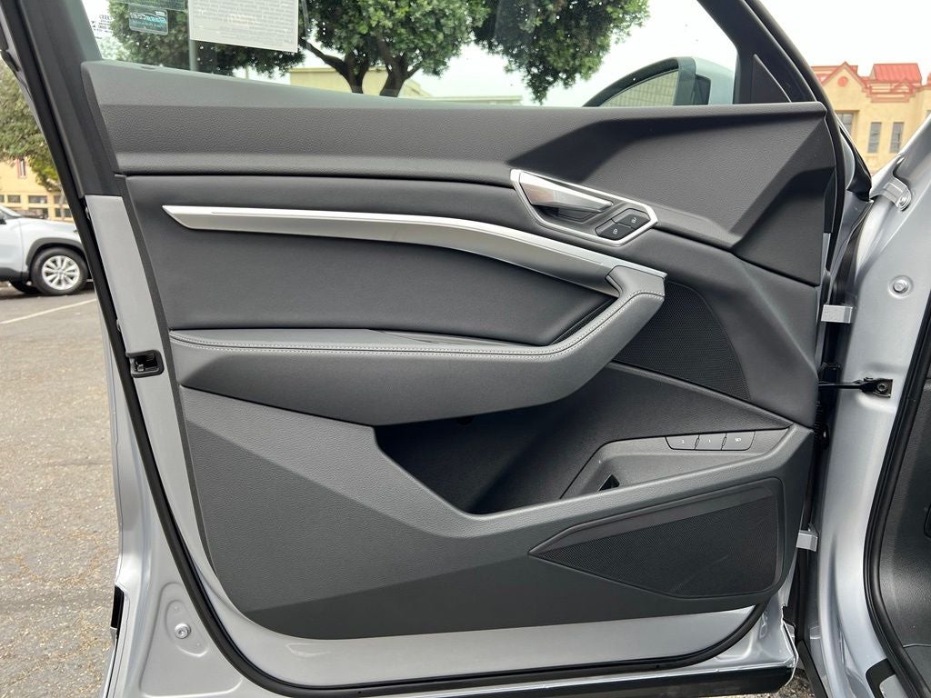 2022 Audi e-tron Premium quattro