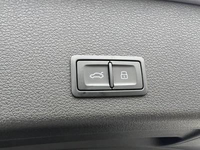 2022 Audi e-tron Premium quattro