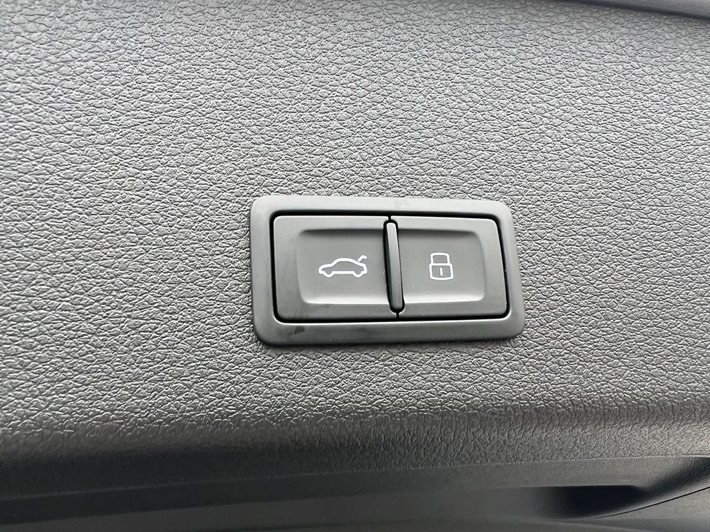 2022 Audi e-tron Premium quattro