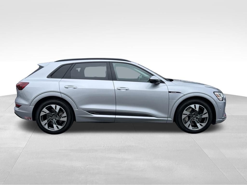 2022 Audi e-tron Premium quattro