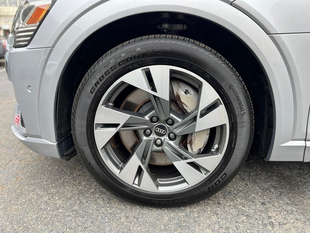 2022 Audi e-tron Premium quattro