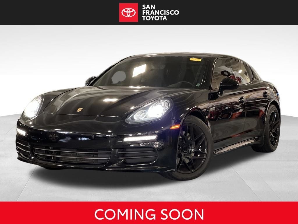2016 Porsche Panamera 4 Edition