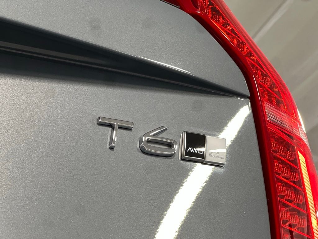 2020 Volvo XC90 T6 Momentum