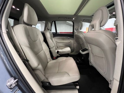 2020 Volvo XC90 T6 Momentum
