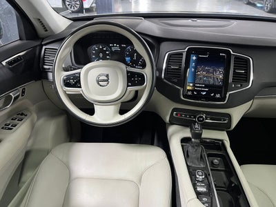 2020 Volvo XC90 T6 Momentum