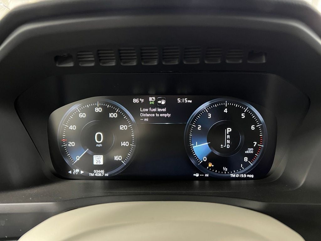 2020 Volvo XC90 T6 Momentum