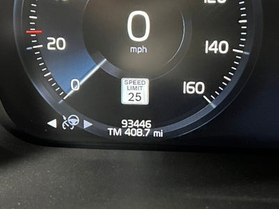 2020 Volvo XC90 T6 Momentum