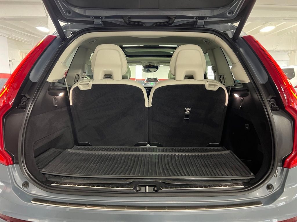 2020 Volvo XC90 T6 Momentum
