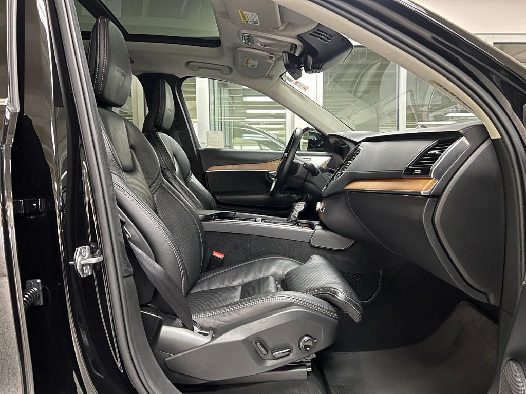 2019 Volvo XC90 T6 Inscription