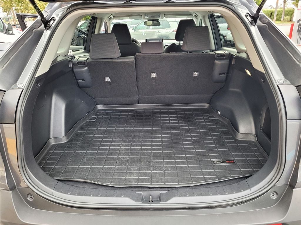 2022 Toyota RAV4 Hybrid LE AWD 41 mpg
