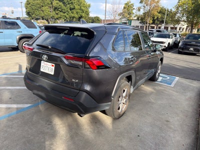 2022 Toyota RAV4 XLE