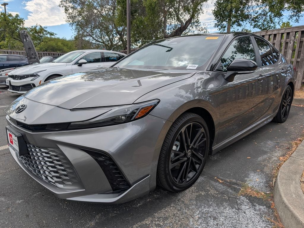 2025 Toyota Camry XSE Hybrid 48 MPG