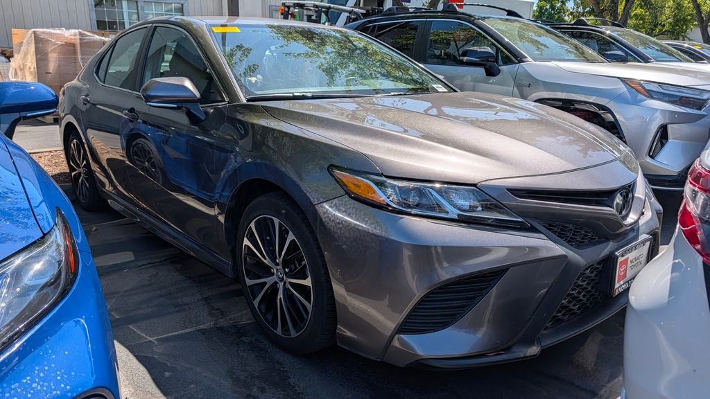 2020 Toyota Camry SE