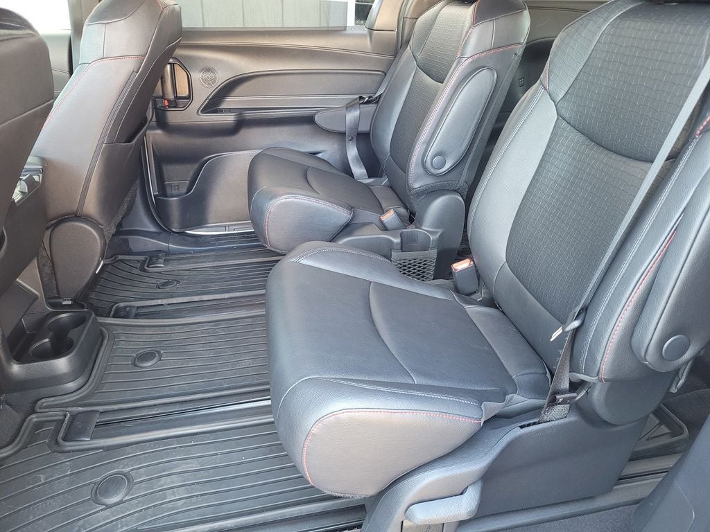 2025 Toyota Sienna XSE 7 Passenger