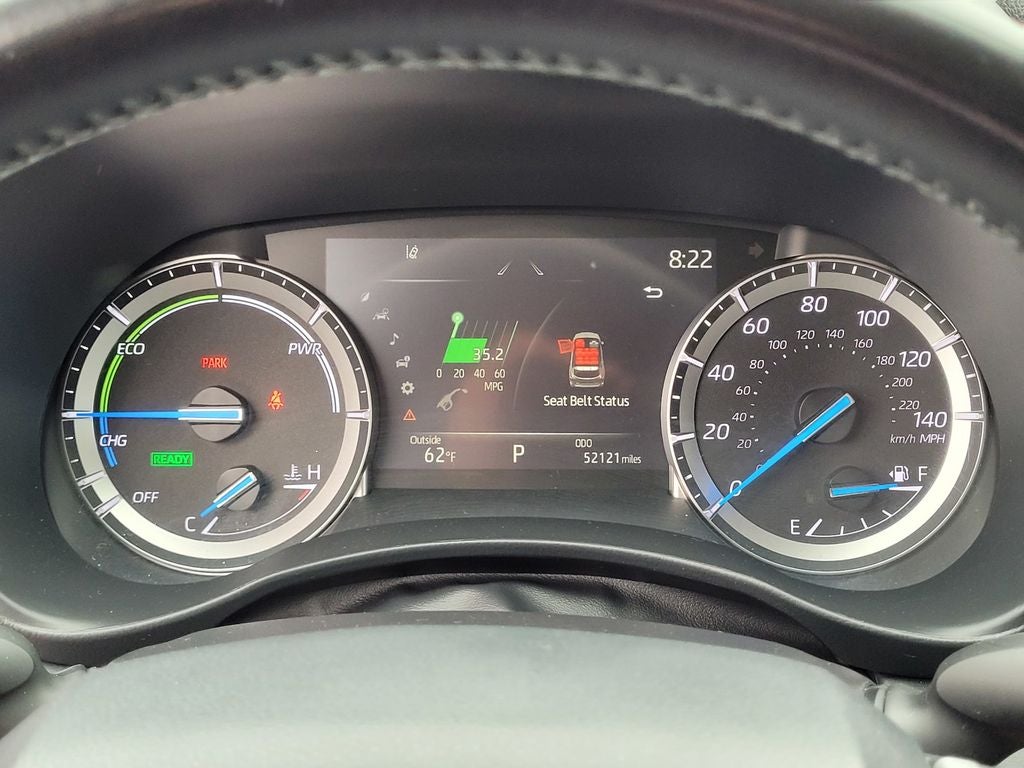 2022 Toyota Highlander Hybrid XLE AWD 8 Passenger 35 mpg