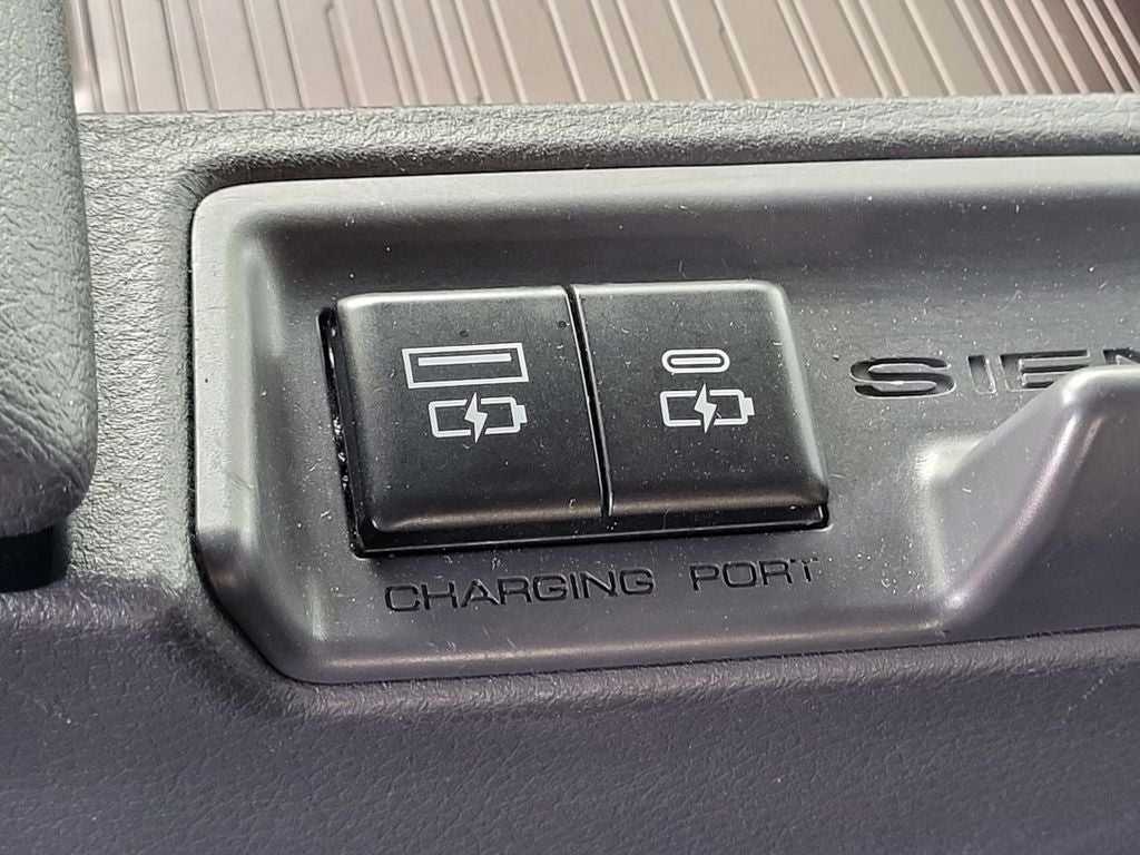 2021 Toyota Sienna LE 8 Passenger