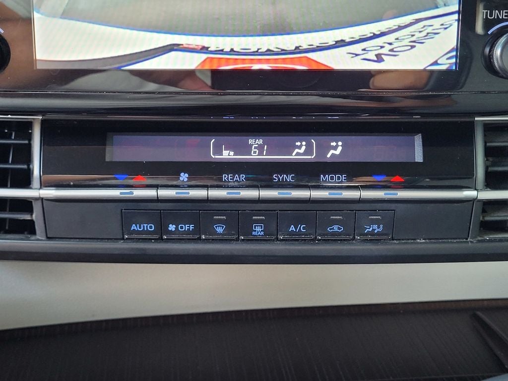 2021 Toyota Sienna LE 8 Passenger