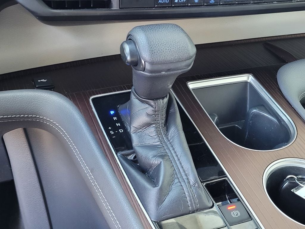 2021 Toyota Sienna LE 8 Passenger