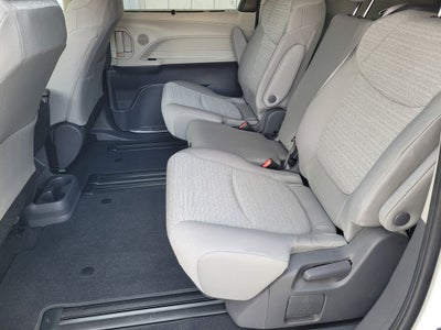 2021 Toyota Sienna LE 8 Passenger