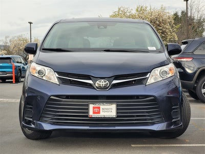 2019 Toyota Sienna LE 8 Passenger