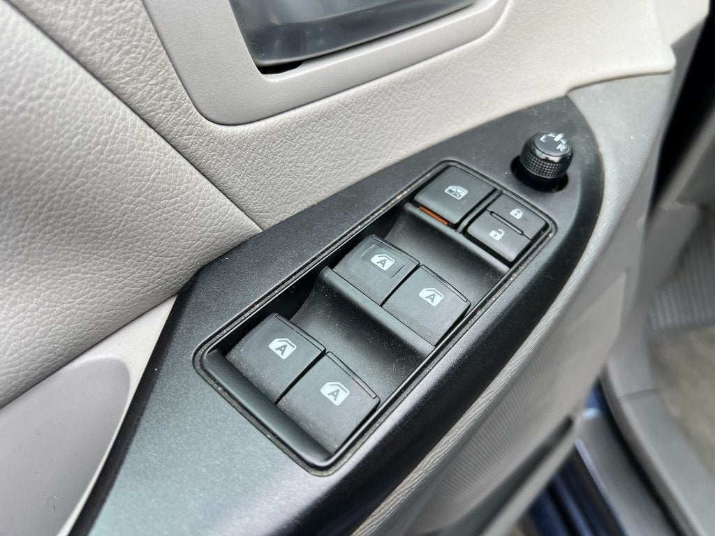 2019 Toyota Sienna LE 8 Passenger