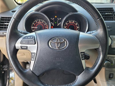 2012 Toyota Highlander SE